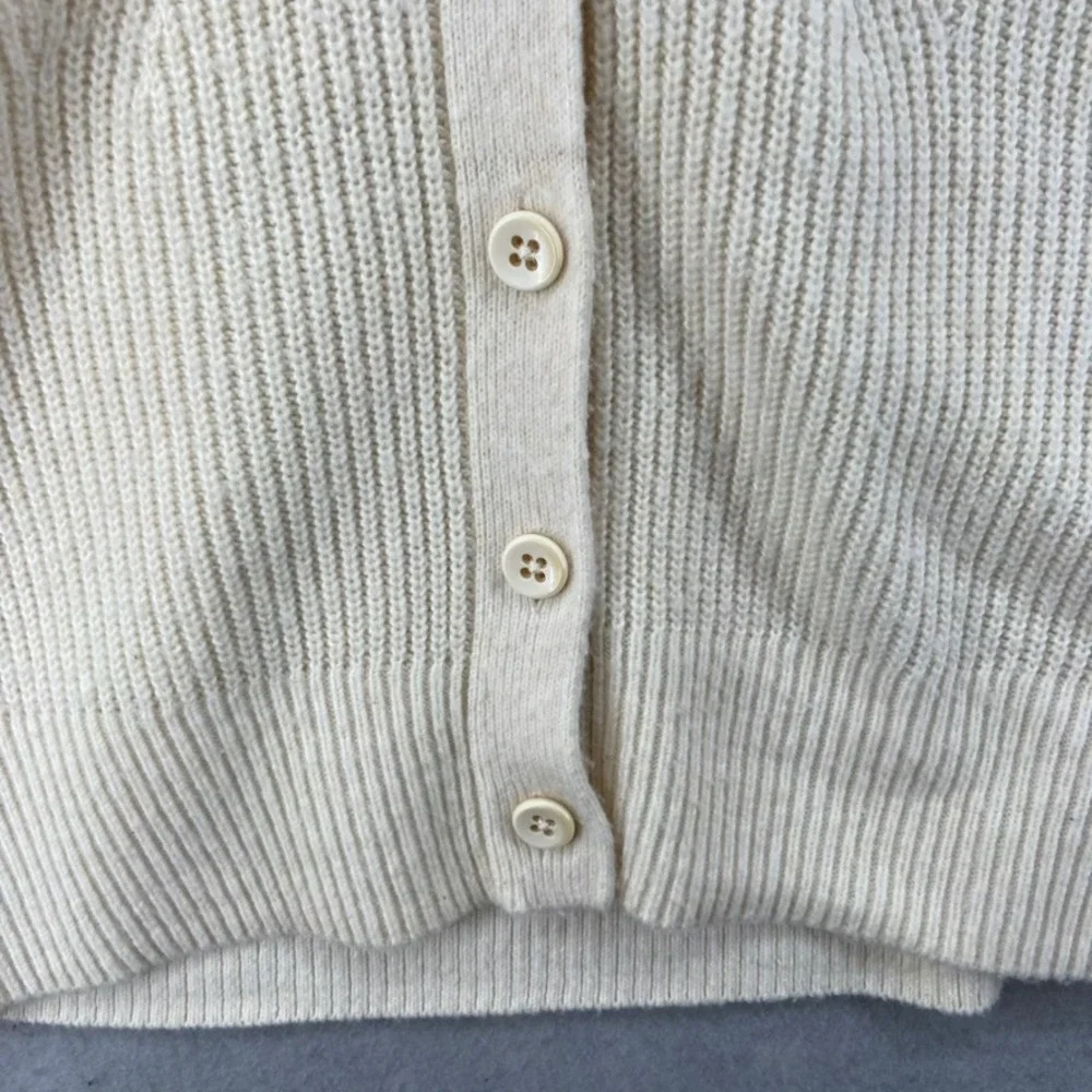 Cabi Cardigan Womens Sz M Cream Knit Button Front V Neck‎ Long Sleeve Long Line